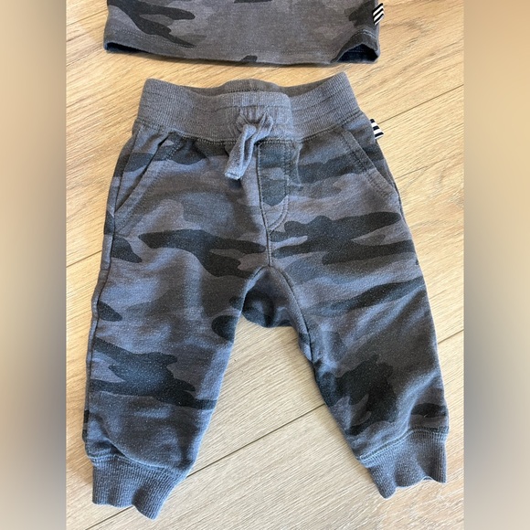 EUC Splendid Baby 3-6 Month Matching Gray Camo Pants & T-Shirt - Picture 8 of 8